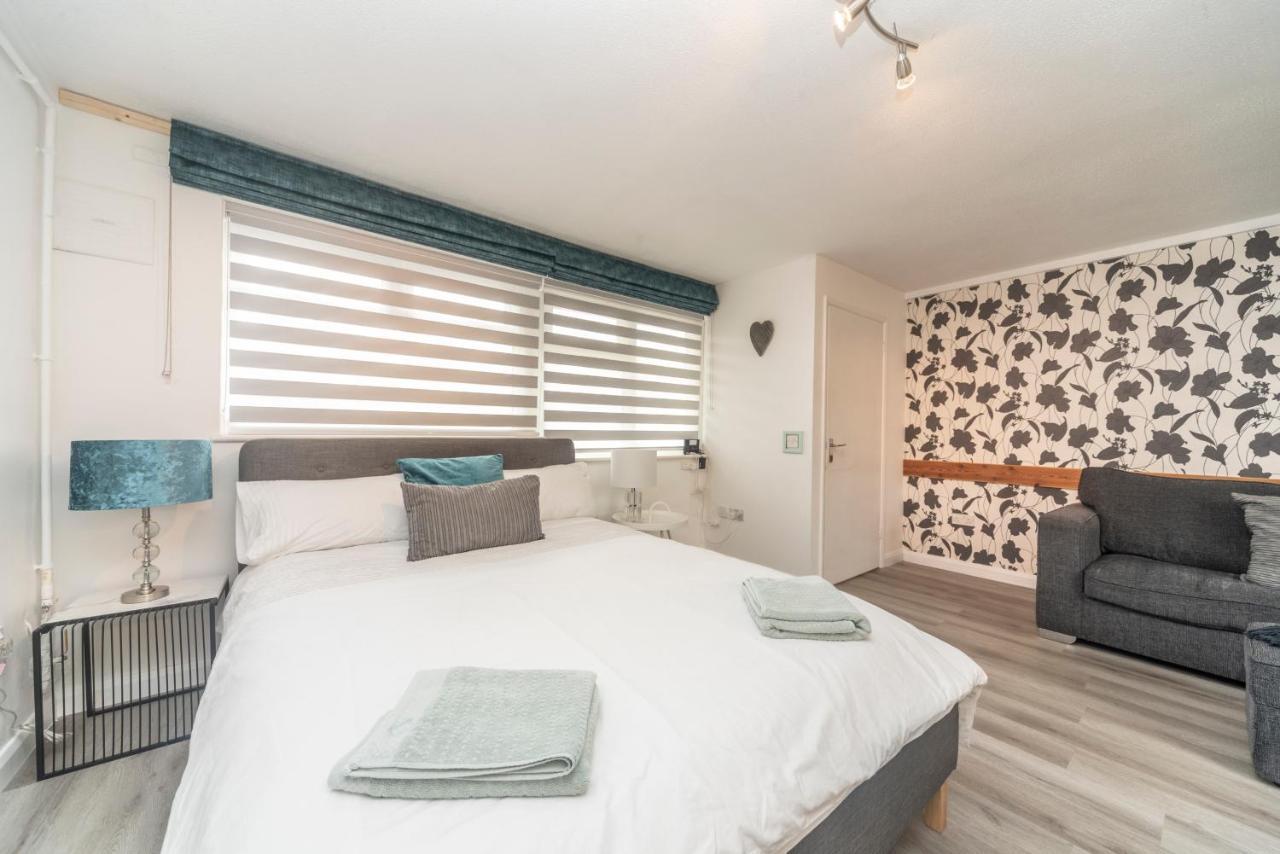 10 Boutique Studio Apartment Near Tube - Quiet Location Little Missenden Εξωτερικό φωτογραφία